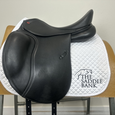Image of 18 inch John Whitaker Harrogate Dressage Black Adjustable