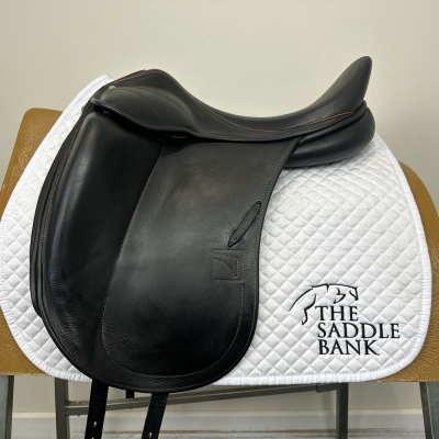 Image of 17.5 inch Childeric DAC Dressage Black Medium Wide