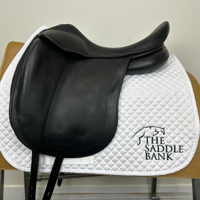 Image of 17.5 inch Childeric DSC Dressage Black Medium Wide
