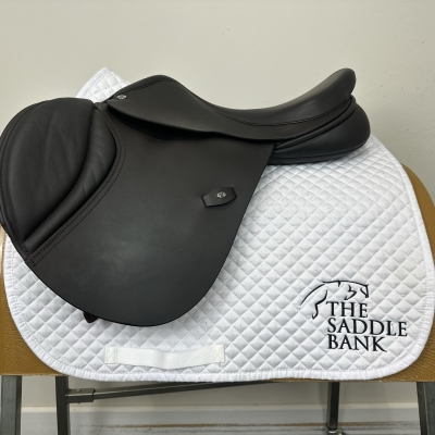 Image of 17 inch Ideal Technical and Traditional (T and T) Twinflap Jump Brown Adjustable