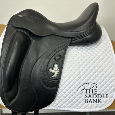 Image of 17 inch Fairfax World Class With Elias Panel SEC Black Adjustable