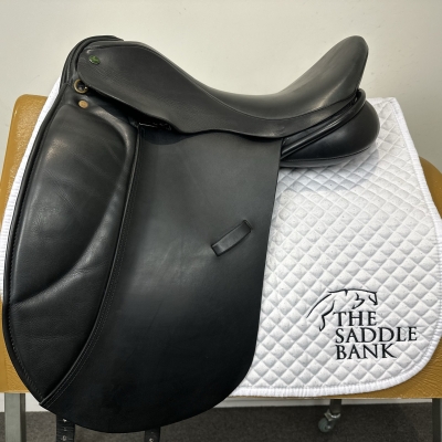 Image of 17 inch Ideal Tonishia Supreme Dressage Black Wide