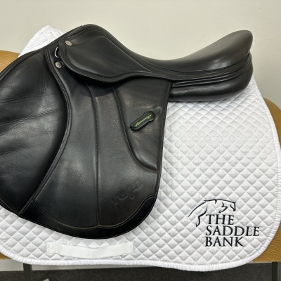 Image of 17.5 inch Amerigo Vega Jump Black Medium