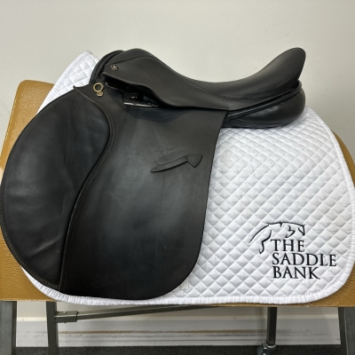 Image of 17 inch Jeffries Falcon Hawk Event Black Medium