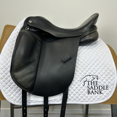 Image of 17 inch Albion Platinum Ultima Black Medium Wide