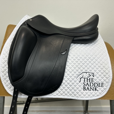 Image of 17.5 inch Equipe Emporio Monoflap Dressage Black Medium