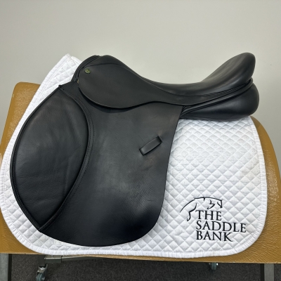 Image of 18 inch Ideal Grandee Black Medium Wide