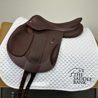 Image of 16.5 inch Devoucoux Chiberta K Brown Medium Wide