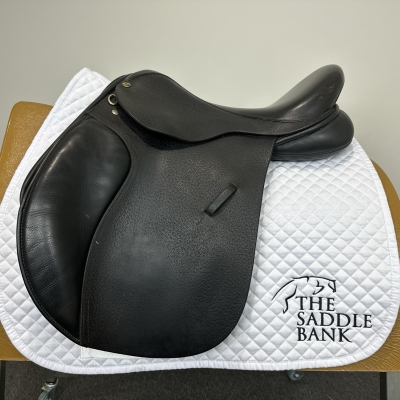 Image of 17 inch Black Country GP Event Black Medium Wide