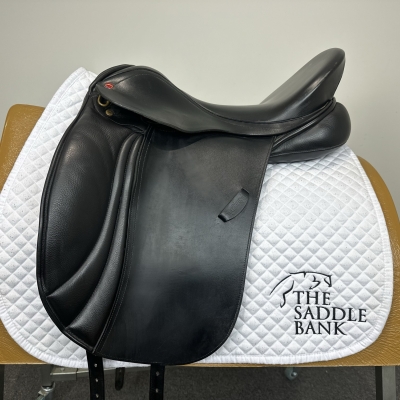 Image of 17.5 inch Albion K2 Dressage Black Medium Wide