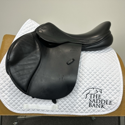 Image of 17.5 inch Fairfax Classic Cupped Flap Jump MJC Black Adjustable