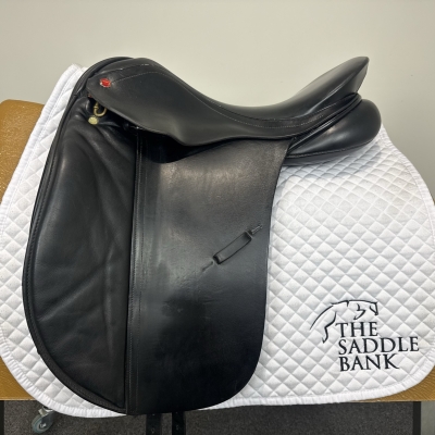 Image of 17.5 inch Albion K2 Dressage Black Medium