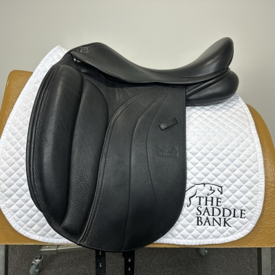 Image of 17.5 inch GFS Monarch Cob Dressage S656 Black Adjustable