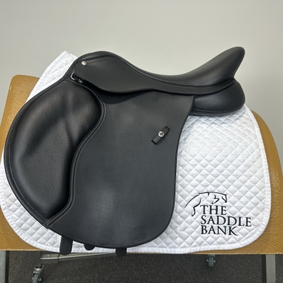 Image of 17 inch Wintec 500 Square Cantle SC AP All Purpose Black Adjustable