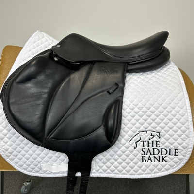 Image of 17 inch Voltaire Lexington Black Medium Wide