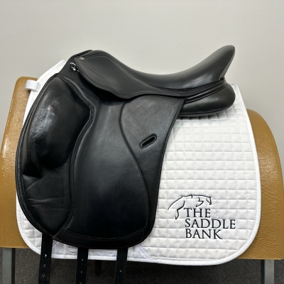 Image of 17 inch Cavaletti Collection Monoflap Dressage Black Adjustable
